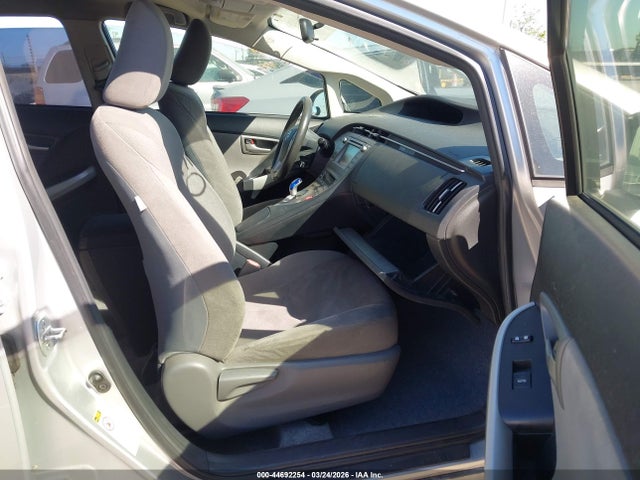 Toyota Prius Two 2015 JTDKN3DU2F0471732 Image 5