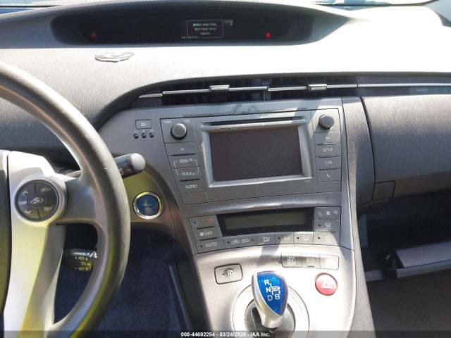 Toyota Prius Two 2015 JTDKN3DU2F0471732 Image 6