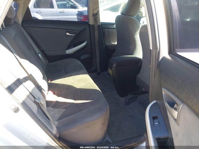 Toyota Prius Two 2015 JTDKN3DU2F0471732 Image 8