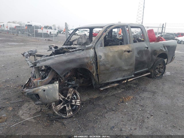 2015 RAM 1500 1C6RR7LT3FS537493 Photo 1