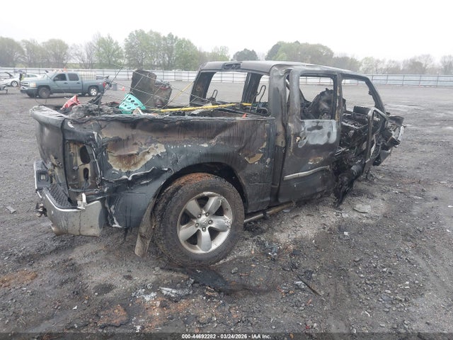 2015 RAM 1500 1C6RR7LT3FS537493 Photo 3