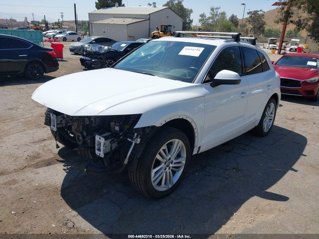 WA1BNAFY5K2042999 Audi Q5 45 Premium