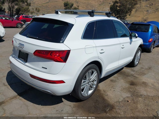 WA1BNAFY5K2042999 Audi Q5 45 Premium