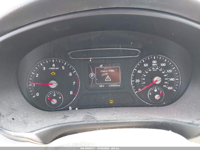 5XYPGDA34HG292834 KIA Sorento 2.4l Lx