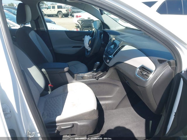 3GNAXHEV6KS596530 Chevrolet EQUINOX LS