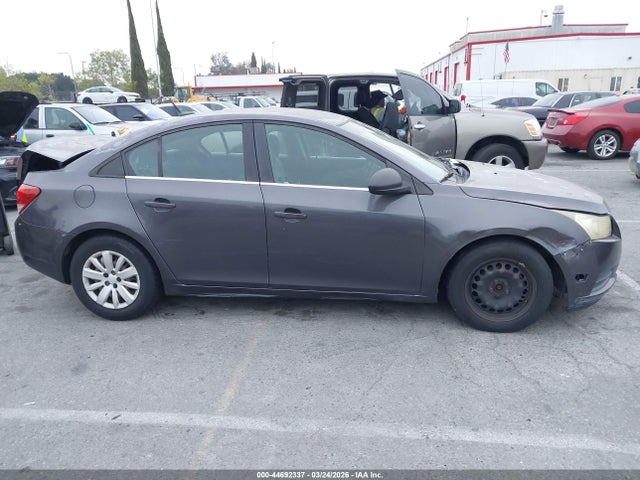 44692337 :رقم المزاد ، 1G1PC5SHOB7224927 vin ، 2011 Chevrolet Cruze Ls مزاد بيع