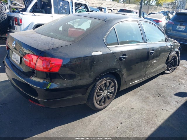 Продаж на аукціоні авто 2013 Volkswagen Jetta 2.0l S, vin: 3VW2K7AJXDM300373, номер лоту: 44692342