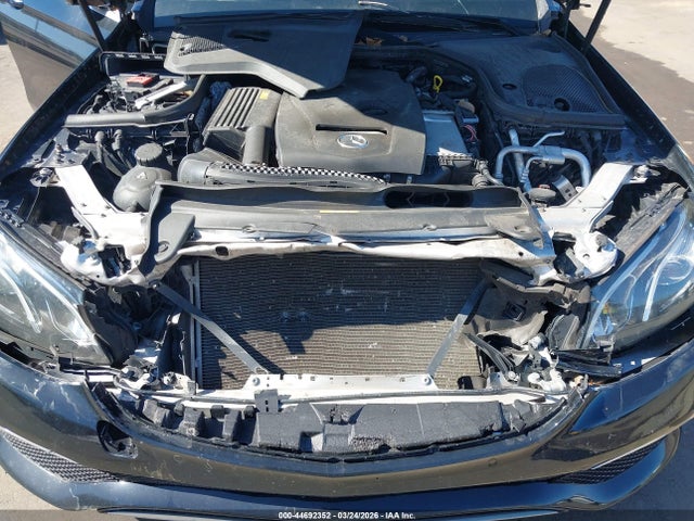44692352 :رقم المزاد ، WDDZF4KB3JA435804 vin ، 2018 Mercedes-benz E 300 4matic مزاد بيع