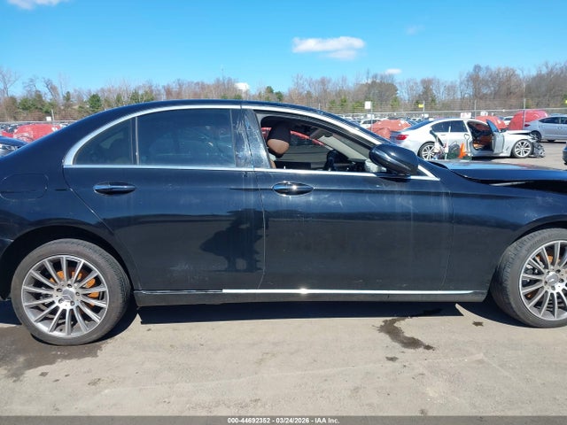 44692352 :رقم المزاد ، WDDZF4KB3JA435804 vin ، 2018 Mercedes-benz E 300 4matic مزاد بيع