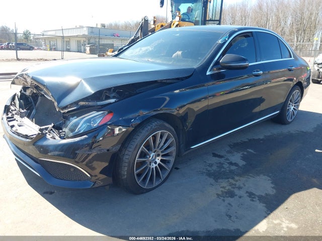 44692352 :رقم المزاد ، WDDZF4KB3JA435804 vin ، 2018 Mercedes-benz E 300 4matic مزاد بيع