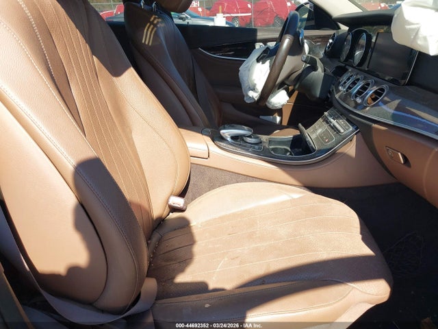 44692352 :رقم المزاد ، WDDZF4KB3JA435804 vin ، 2018 Mercedes-benz E 300 4matic مزاد بيع
