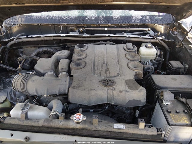 JTEMU5JR9M5886064 Toyota 4RUNNER SR5