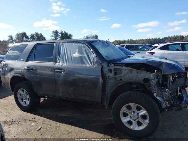 JTEMU5JR9M5886064 Toyota 4RUNNER SR5