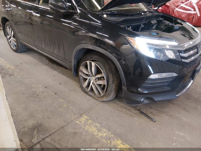 Продажа на аукционе авто 2017 Honda Pilot Touring, vin: 5FNYF6H91HB093793, номер лота: 44692364