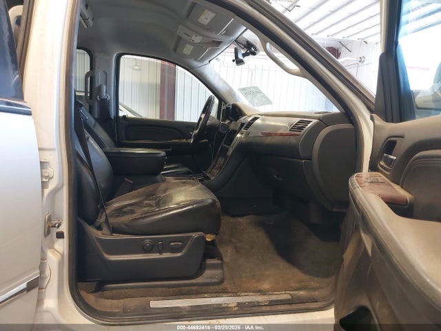 44692415 :رقم المزاد ، 1GYFK668X8R178262 vin ، 2008 Cadillac Escalade Esv Standard مزاد بيع