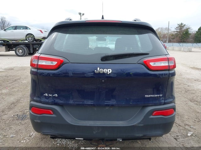Продажа на аукционе авто 2015 Jeep Cherokee Sport, vin: 1C4PJMAB3FW735130, номер лота: 44692437