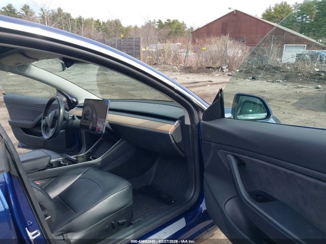 Продаж на аукціоні авто 2019 Tesla Model 3 Long Range/performance, vin: 5YJ3E1EB4KF193739, номер лоту: 44692440