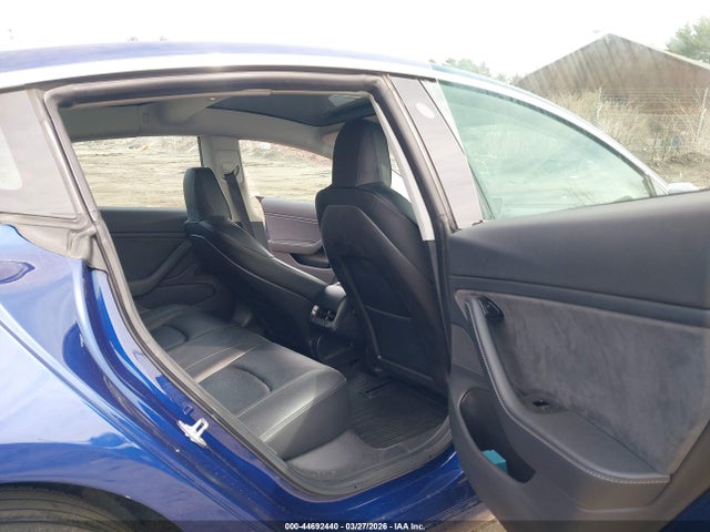 Продаж на аукціоні авто 2019 Tesla Model 3 Long Range/performance, vin: 5YJ3E1EB4KF193739, номер лоту: 44692440