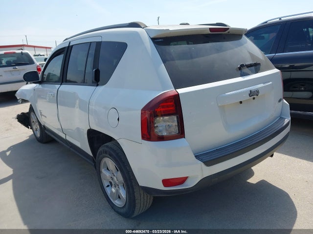1C4NJCEA1GD769311 Jeep Compass Latitude