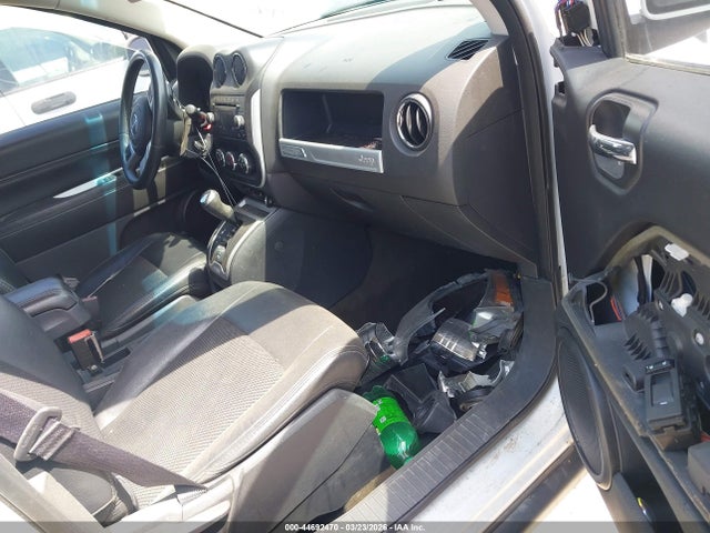 1C4NJCEA1GD769311 Jeep Compass Latitude