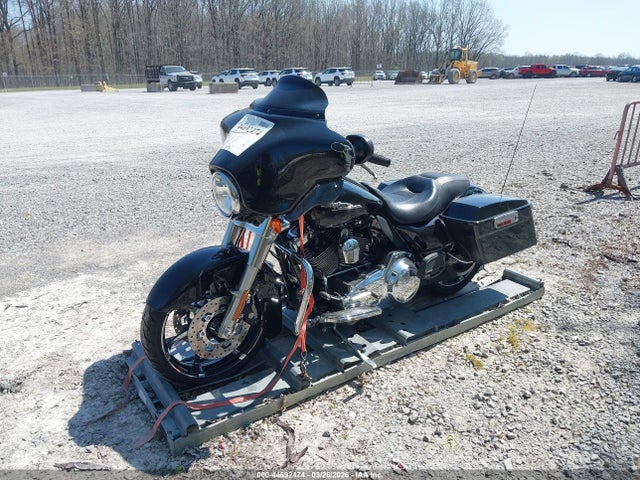2010 HARLEY-DAVIDSON FLHX 1HD1KB412AB649154 Photo 1