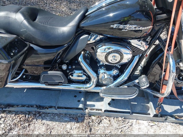 2010 HARLEY-DAVIDSON FLHX 1HD1KB412AB649154 Photo 7