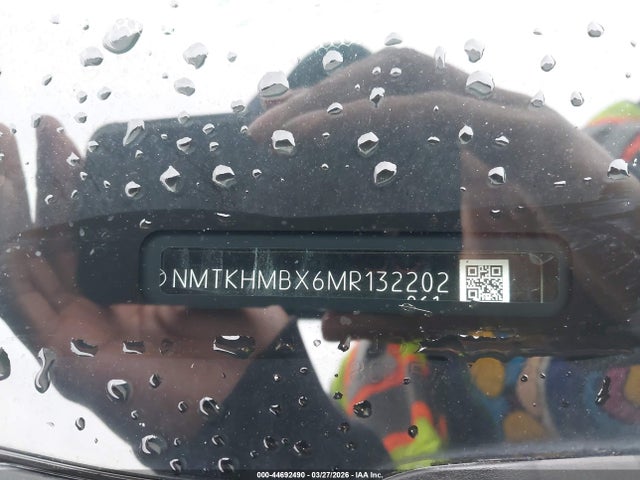 Toyota C-HR LE 2021 NMTKHMBX6MR132202 Image 9