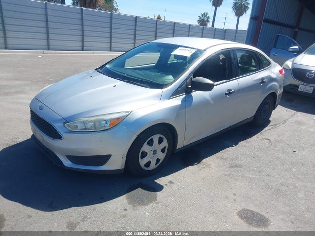 Ford FOCUS S 2015 1FADP3E21FL306775 Image 2