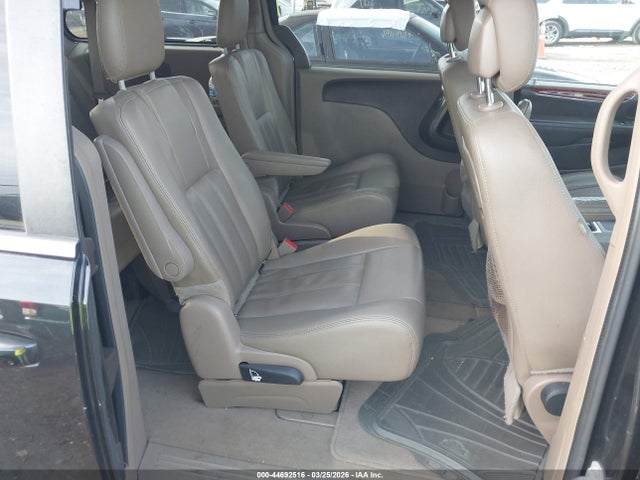 44692516 :رقم المزاد ، 2C4RC1BG1GR230306 vin ، 2016 Chrysler Town & Country Touring مزاد بيع