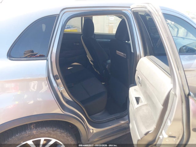 Продажа на аукционе авто 2017 Mitsubishi Outlander Sport 2.0 Es/2.0 Le, vin: JA4AR3AU3HZ002811, номер лота: 44692517