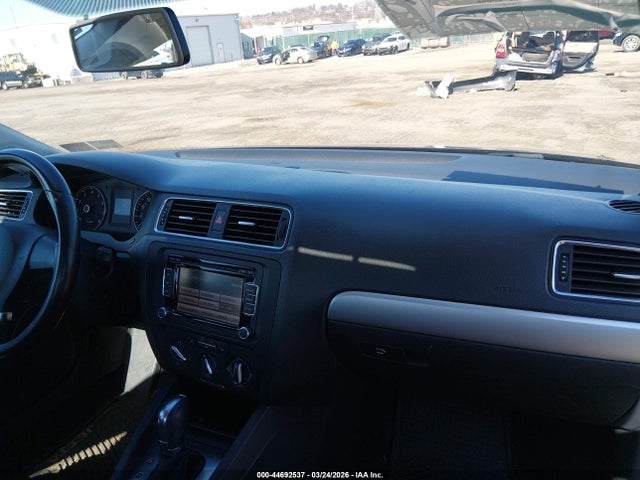 3VWD17AJ4EM442036 Volkswagen Jetta 1.8t Se