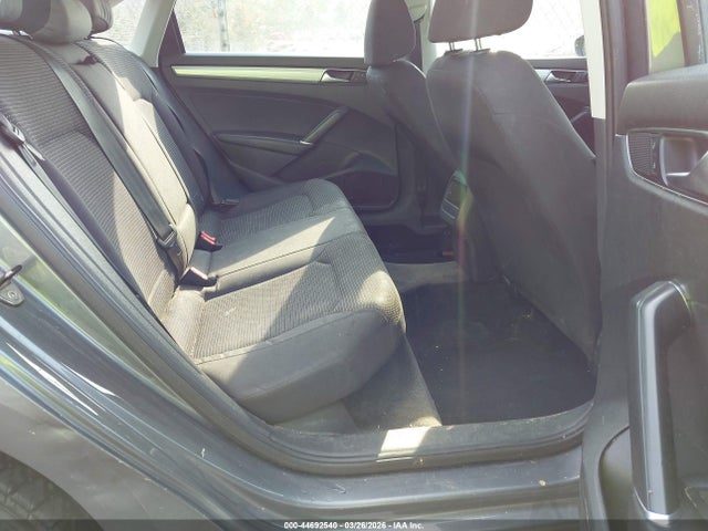 Продаж на аукціоні авто 2016 Volkswagen Passat 1.8t S, vin: 1VWAT7A36GC053708, номер лоту: 44692540