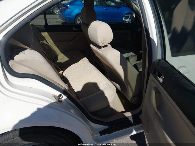 2004 Volkswagen Jetta Gl მანქანა იყიდება აუქციონზე, vin: 3VWRK69M74M140279, აუქციონის ნომერი: 44692553