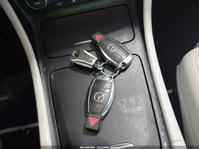 Продажа на аукционе авто 2016 Mercedes-benz Gla 250, vin: WDCTG4EB4GJ208987, номер лота: 44692555