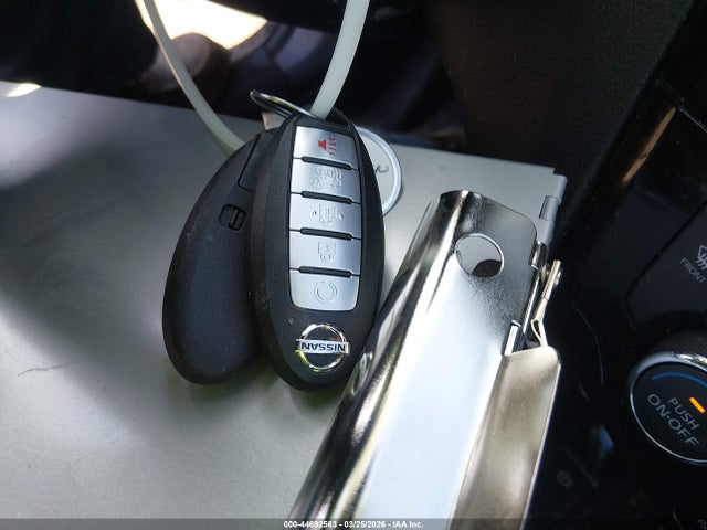 2019 NISSAN ROGUE 5N1AT2MV7KC813684 Photo 10