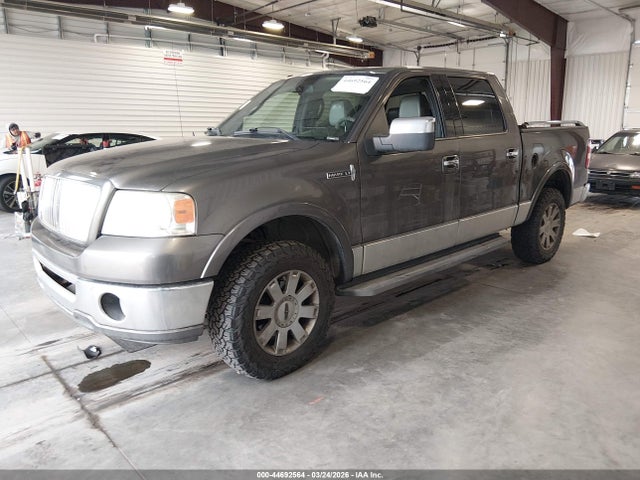 2006 LINCOLN MARK LT 5LTPW18536FJ11051 Photo 1