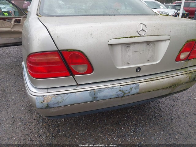 Продажа на аукционе авто 1998 Mercedes-benz E 300 Diesel, vin: WDBJF25FXWA655182, номер лота: 44692618