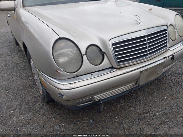 Продажа на аукционе авто 1998 Mercedes-benz E 300 Diesel, vin: WDBJF25FXWA655182, номер лота: 44692618