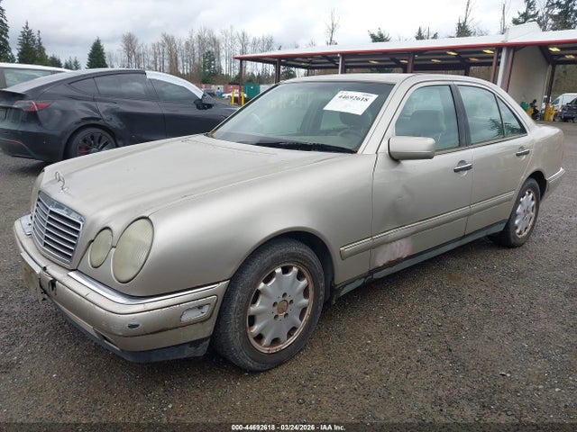 Продажа на аукционе авто 1998 Mercedes-benz E 300 Diesel, vin: WDBJF25FXWA655182, номер лота: 44692618
