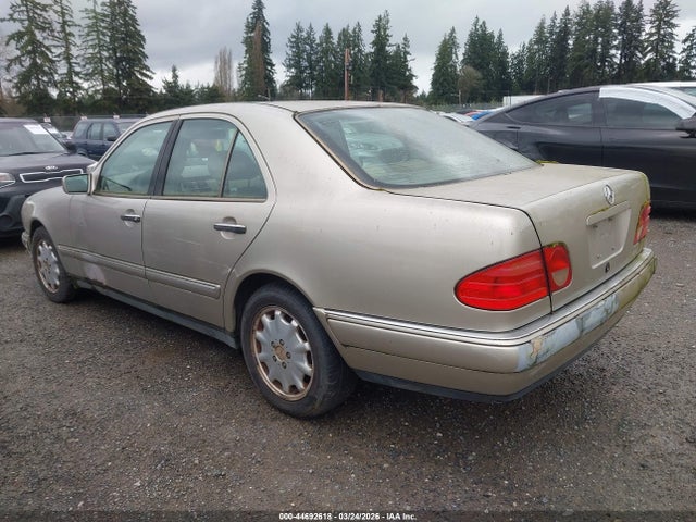 Продажа на аукционе авто 1998 Mercedes-benz E 300 Diesel, vin: WDBJF25FXWA655182, номер лота: 44692618