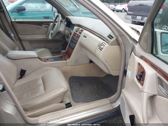 Продажа на аукционе авто 1998 Mercedes-benz E 300 Diesel, vin: WDBJF25FXWA655182, номер лота: 44692618