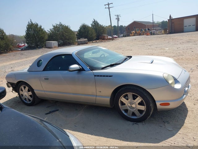 2004 Ford Thunderbird მანქანა იყიდება აუქციონზე, vin: 1FAHP60AX4Y111694, აუქციონის ნომერი: 44692624