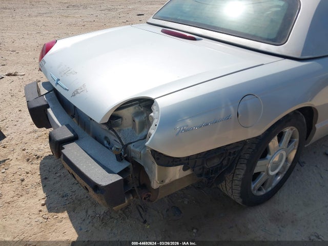 2004 Ford Thunderbird მანქანა იყიდება აუქციონზე, vin: 1FAHP60AX4Y111694, აუქციონის ნომერი: 44692624
