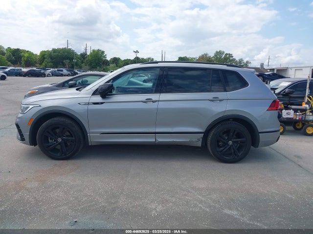 Aukcja sprzedaży 2023 Volkswagen Tiguan 2.0t Se R-line Black, vin: 3VVCB7AX4PM114717, numer aukcji: 44692625