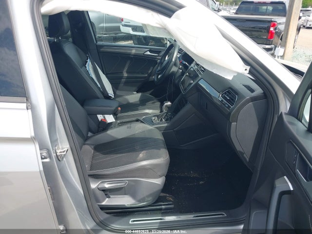 Aukcja sprzedaży 2023 Volkswagen Tiguan 2.0t Se R-line Black, vin: 3VVCB7AX4PM114717, numer aukcji: 44692625