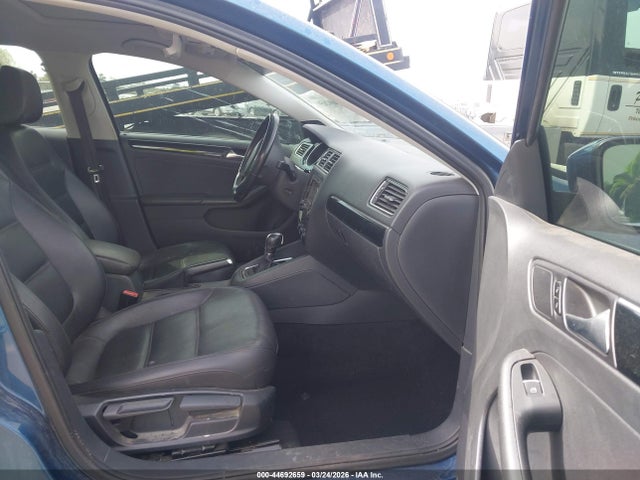 44692659 :رقم المزاد ، 3VWLA7AJ9FM404119 vin ، 2015 Volkswagen Jetta 2.0l Tdi Sel مزاد بيع