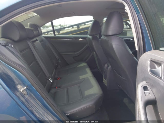 44692659 :رقم المزاد ، 3VWLA7AJ9FM404119 vin ، 2015 Volkswagen Jetta 2.0l Tdi Sel مزاد بيع