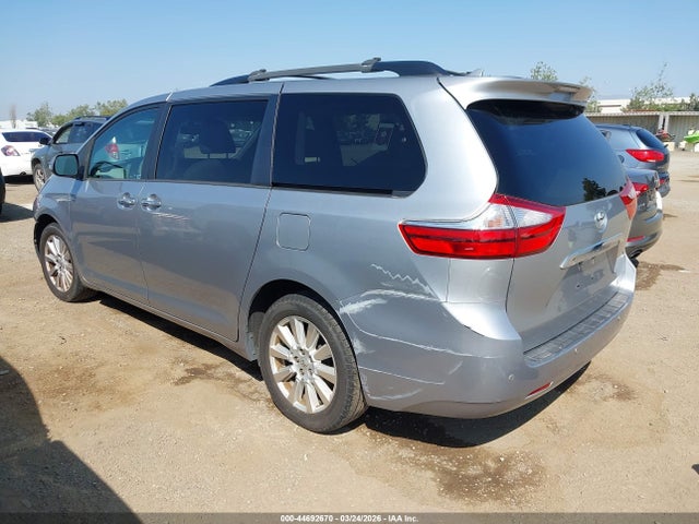 5TDDZ3DC5HS148683 Toyota Sienna Limited 7 Passenger