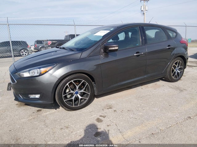 Ford FOCUS SEL 2017 1FADP3M23HL307950 Image 2