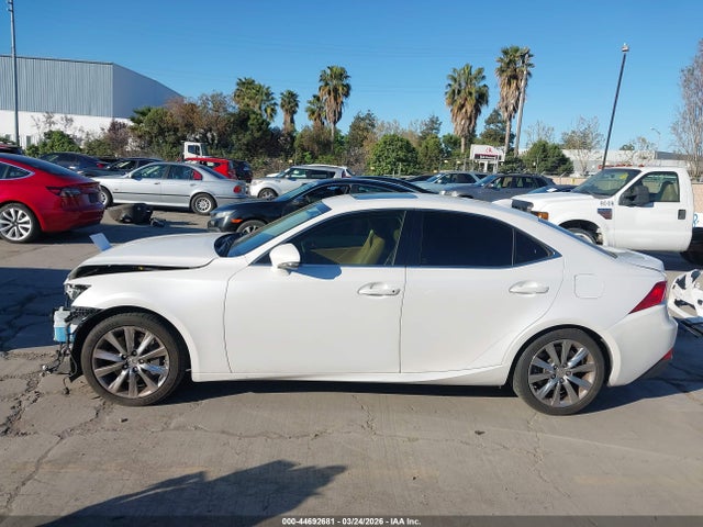 44692681 :رقم المزاد ، JTHBA1D21G5022673 vin ، 2016 Lexus Is 200t مزاد بيع